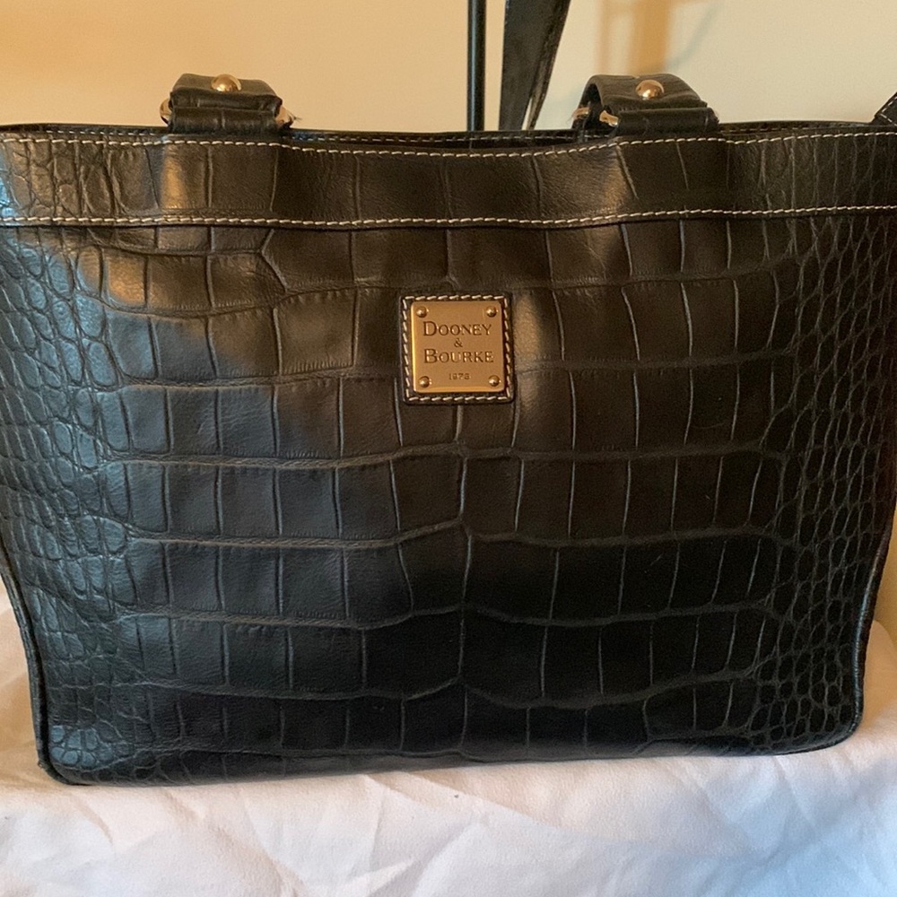 Dooney & Bourke tote bag